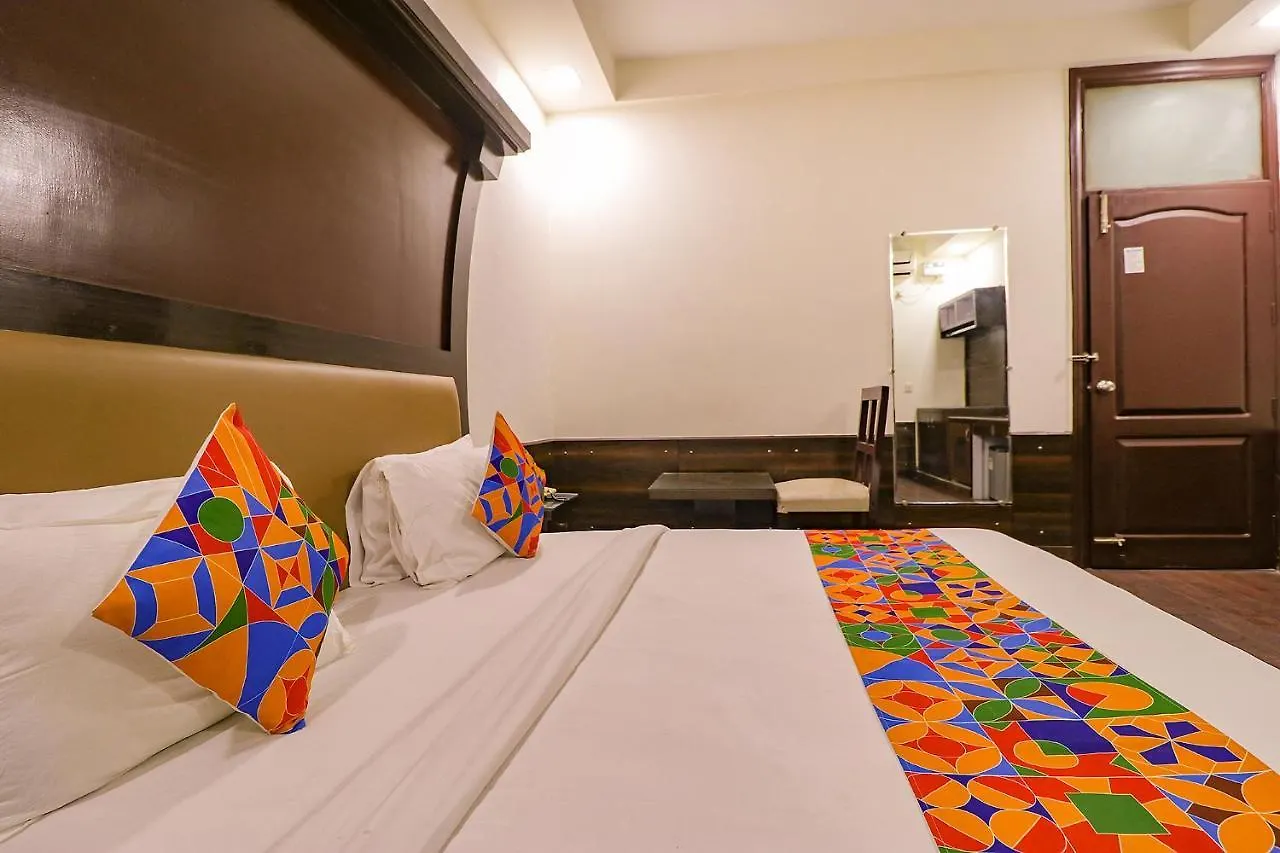 Hotel Fabhotel Palm Court Delhi