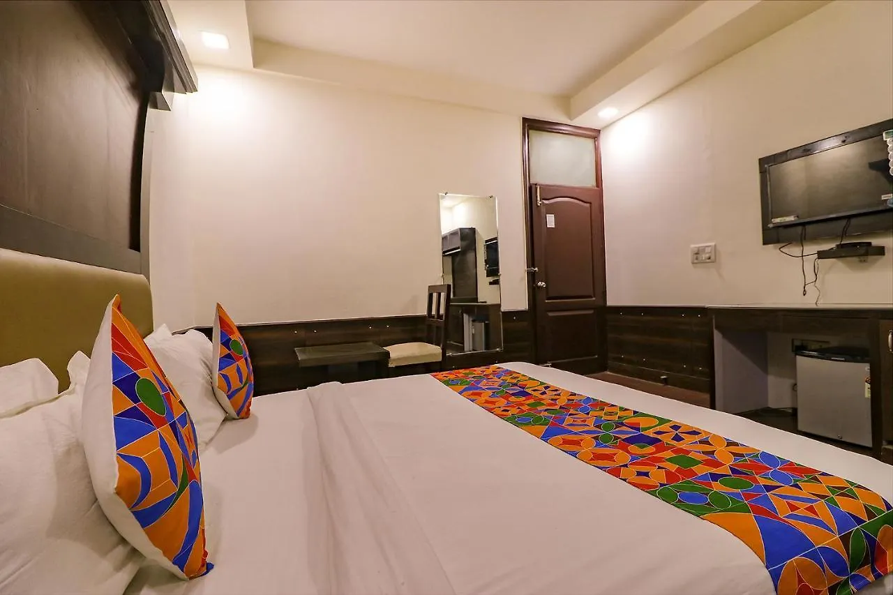 Fabhotel Palm Court Delhi  3*, Delhi (National Capital Territory of India)